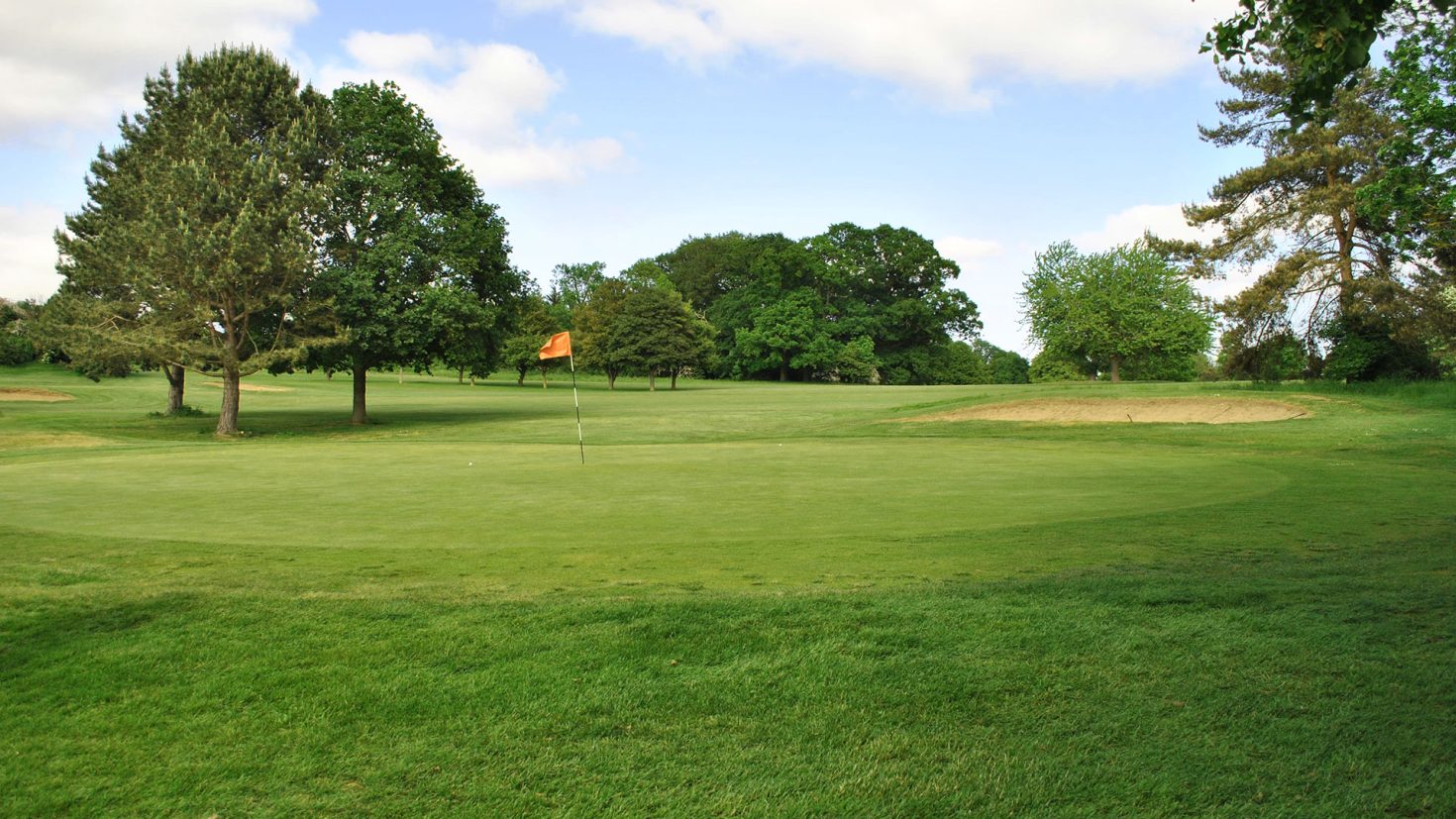 Hole 3 - Stevenage Golf and Conference Centre