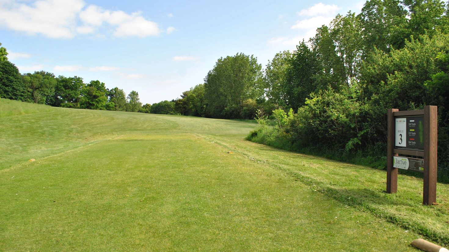 Hole 3 - Stevenage Golf and Conference Centre