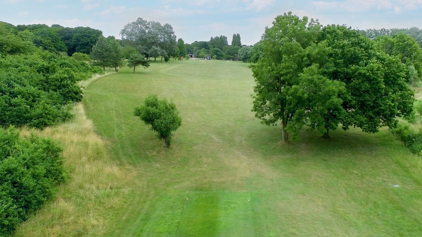 Hole 9 - Stevenage Golf and Conference Centre