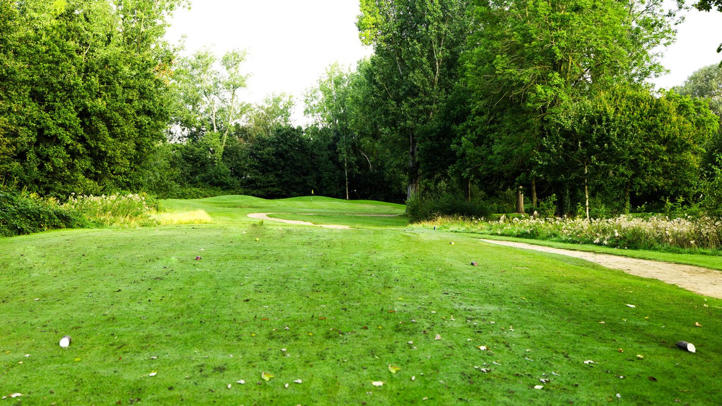 Hole 3 Downshire Golf Complex