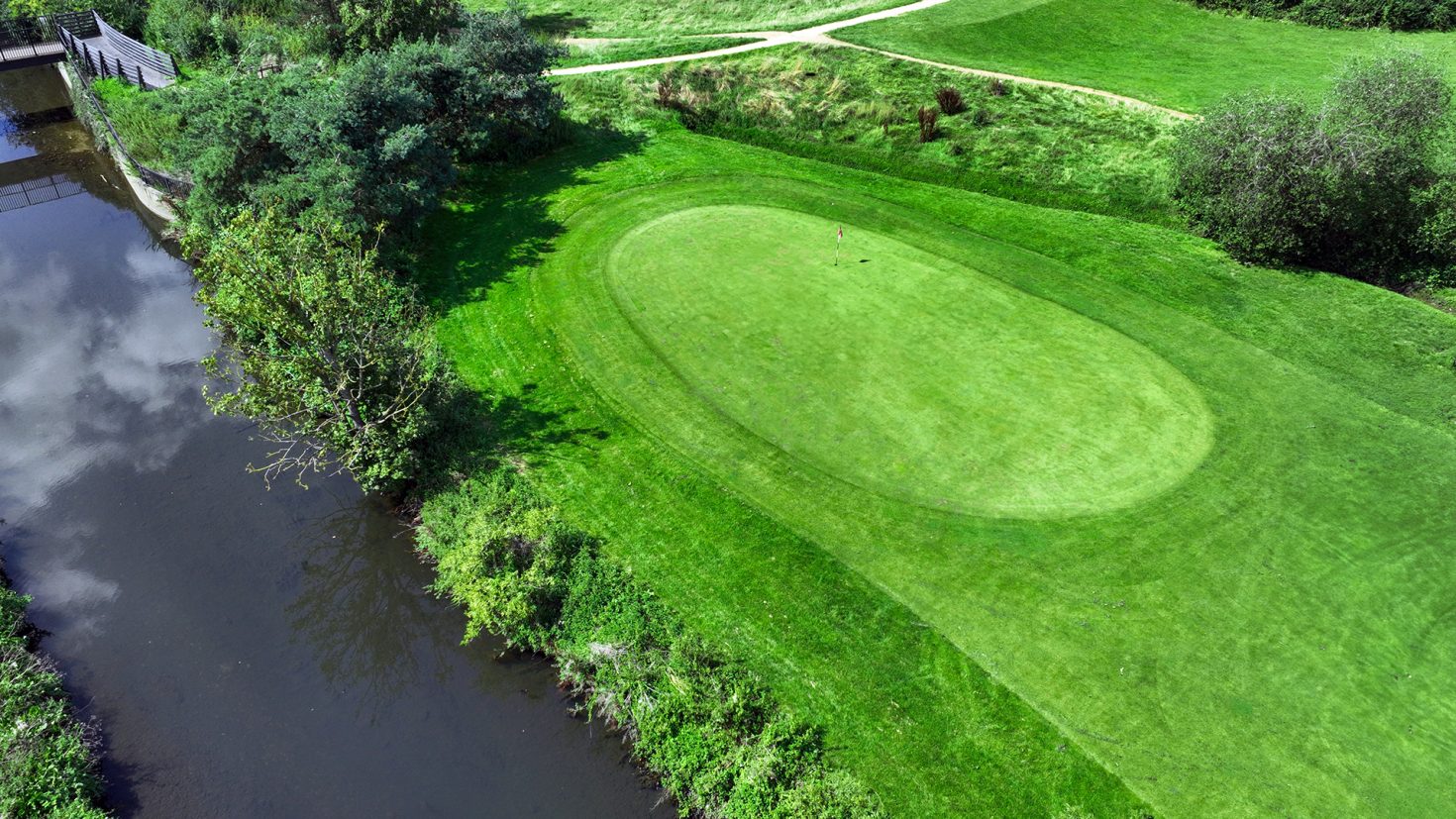 Hole 6 Perivale Golf Course