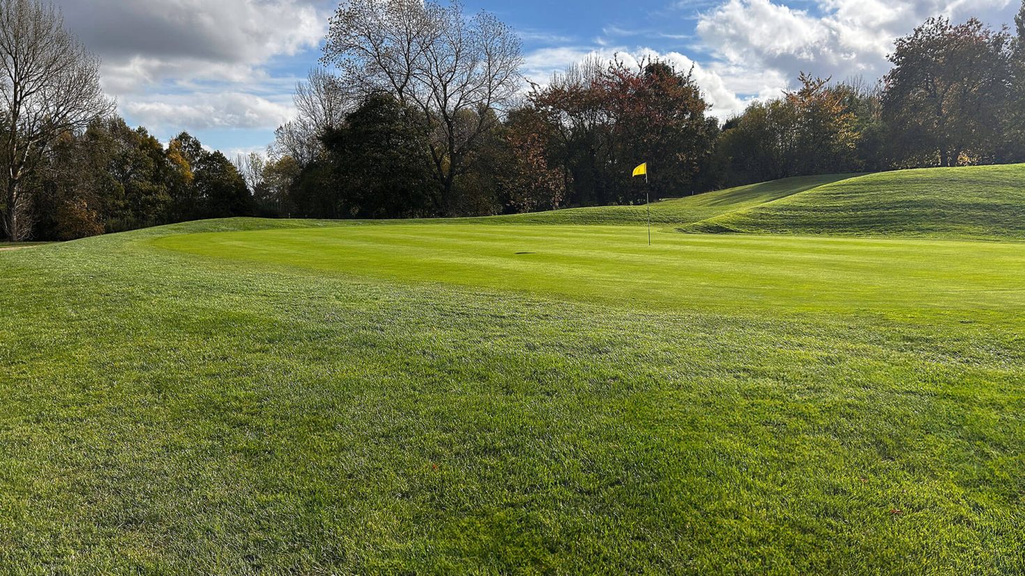 Tinsley Park Golf Course Hole 1