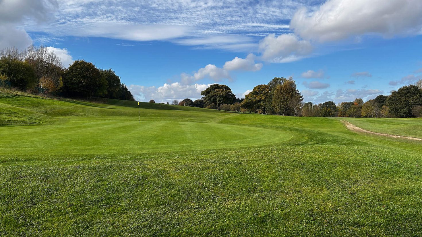 Tinsley Park Golf Course Hole 1